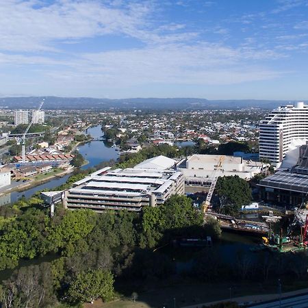 Broadbeach Savannah Resort Esterno foto