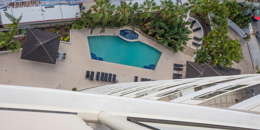 Broadbeach Savannah Resort Esterno foto