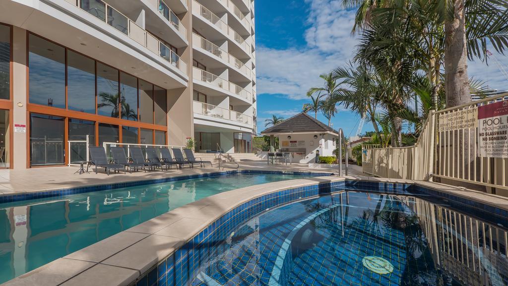 Broadbeach Savannah Resort Esterno foto